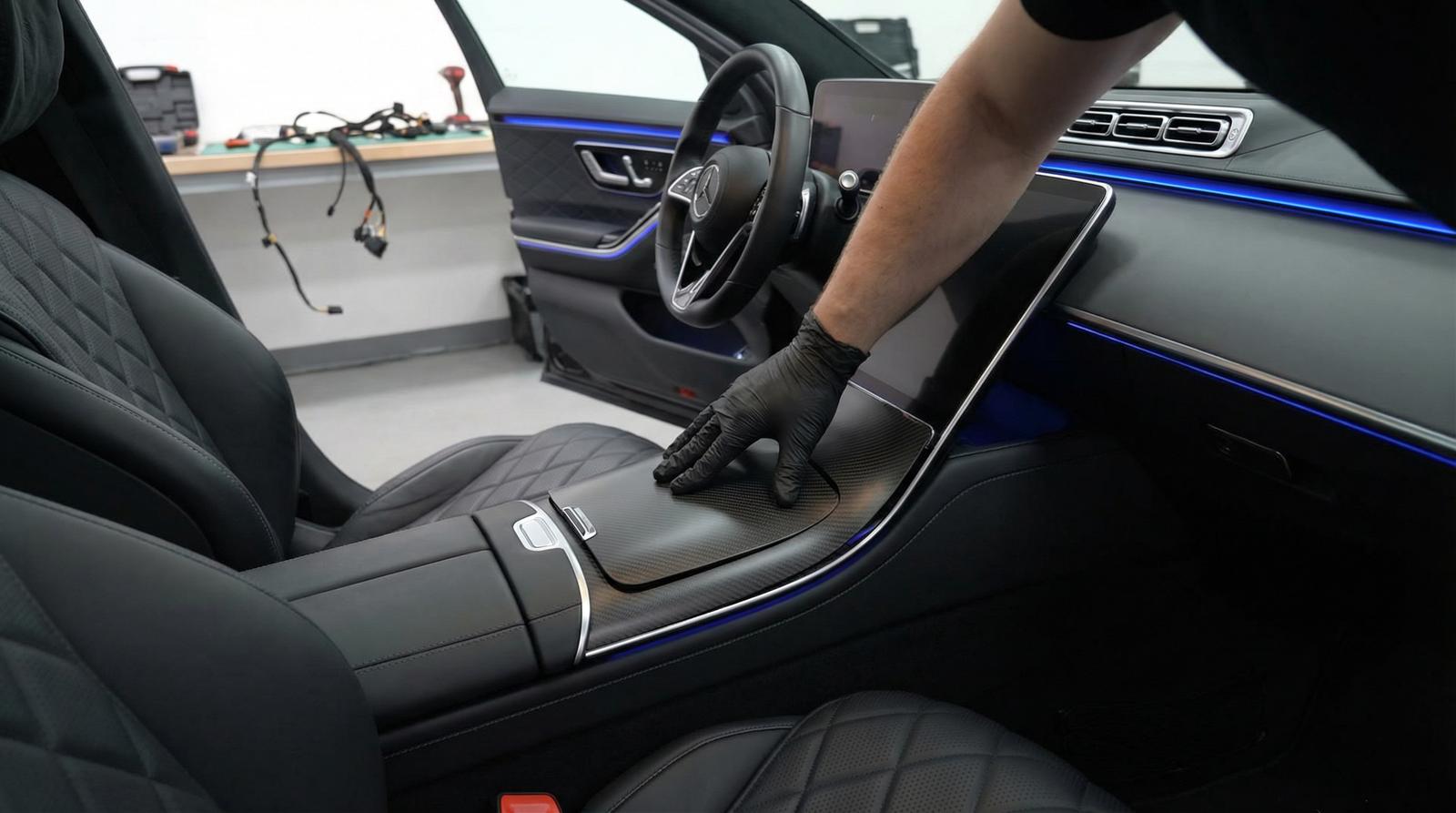 四虎视频内饰碳纤维